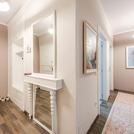 Apartman Sisi's Luxury Grand Park Of *