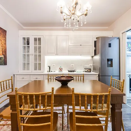 Apartman Sisi's Luxury Grand Park Of Tirana